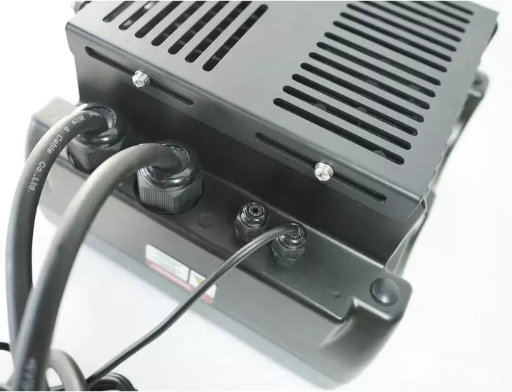 Частотный преобразователь Unipump FCP-4LT (трехфазный вход/выход)_4
